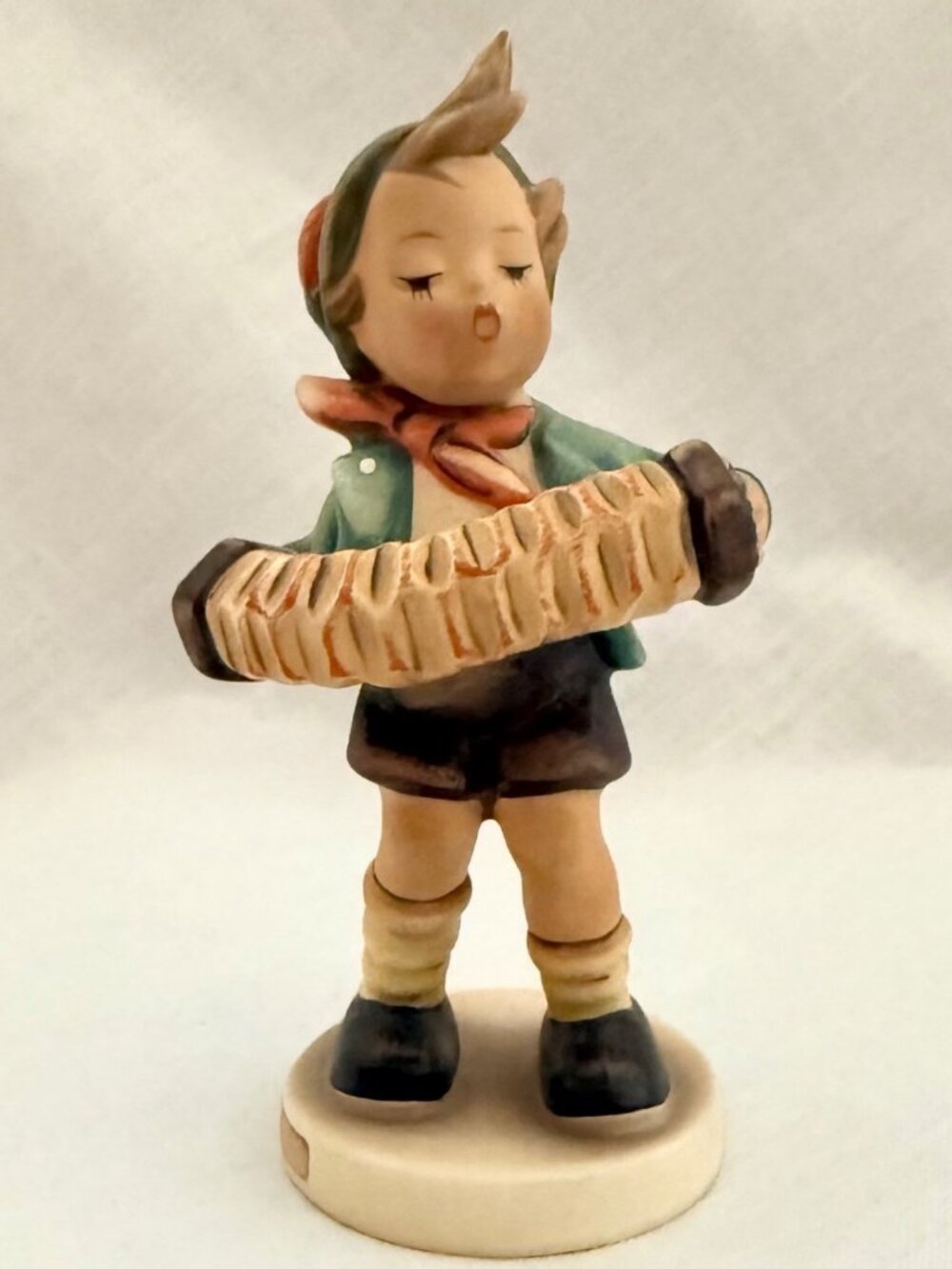Vintage Goebel Hummel Lets Sing Accordion Boy HUM 185 W Germany 1986